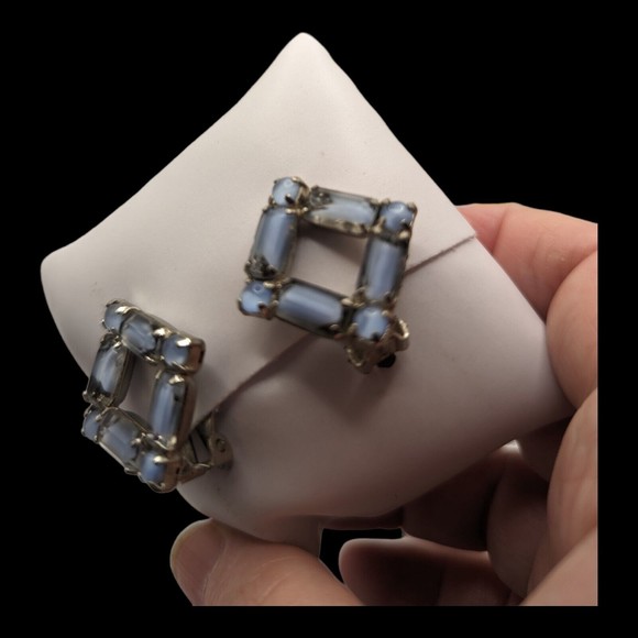 Vintage Light Blue Opaque Clip On Earrings Silver Tone Unsigned 1" Diamond shape - Picture 3 of 11
